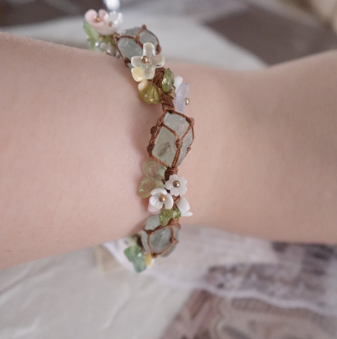 Green Fluorite Woven Bracelet with Floral Accents and Natural Crystals for Elegant Accessories